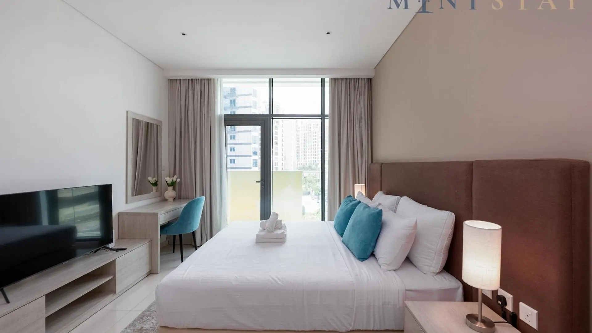 Apartment Seven Palm, Palm Jumeirah - Mint Stay Dubai