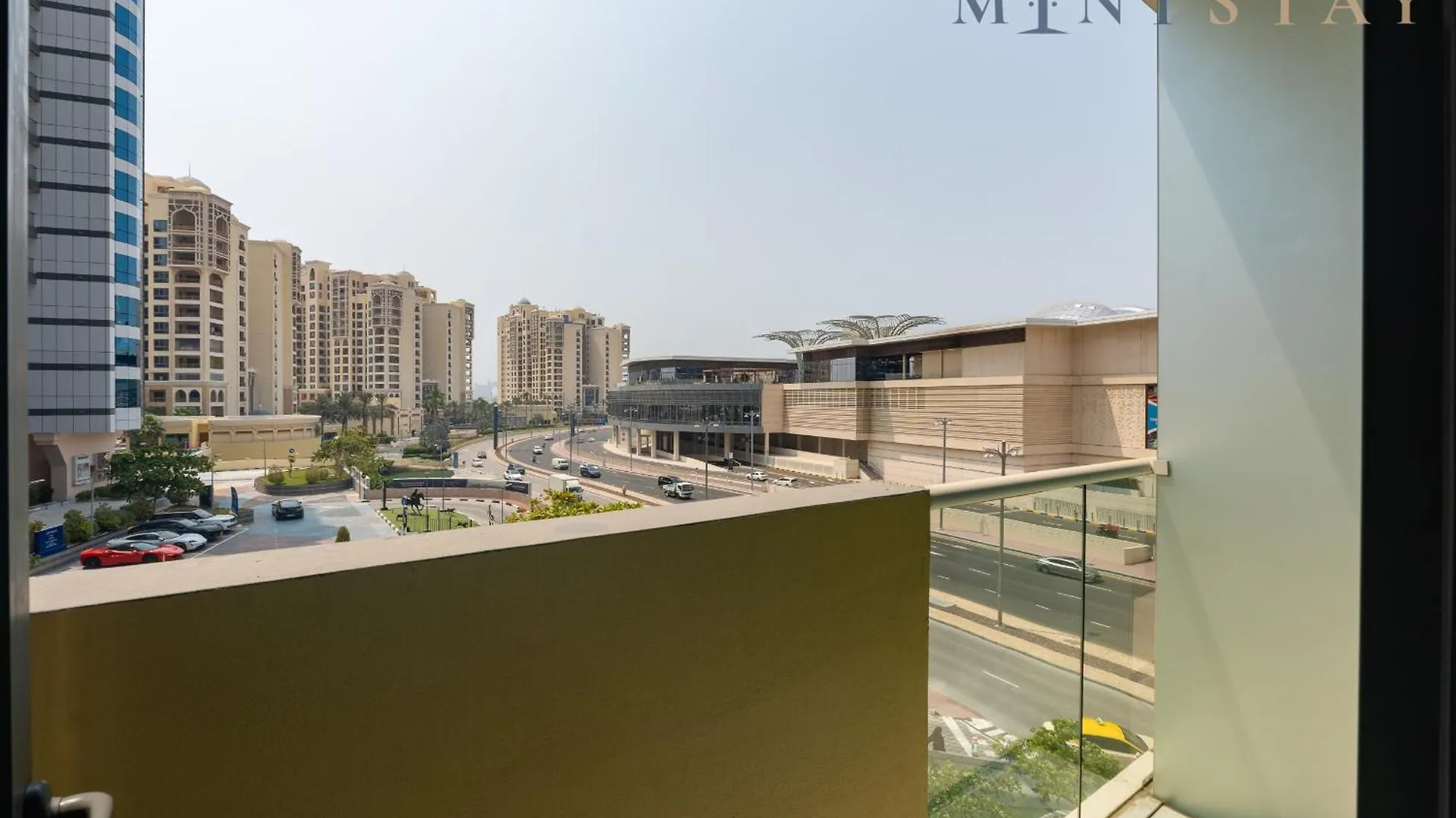 Seven Palm, Palm Jumeirah - Mint Stay Dubai Apartment