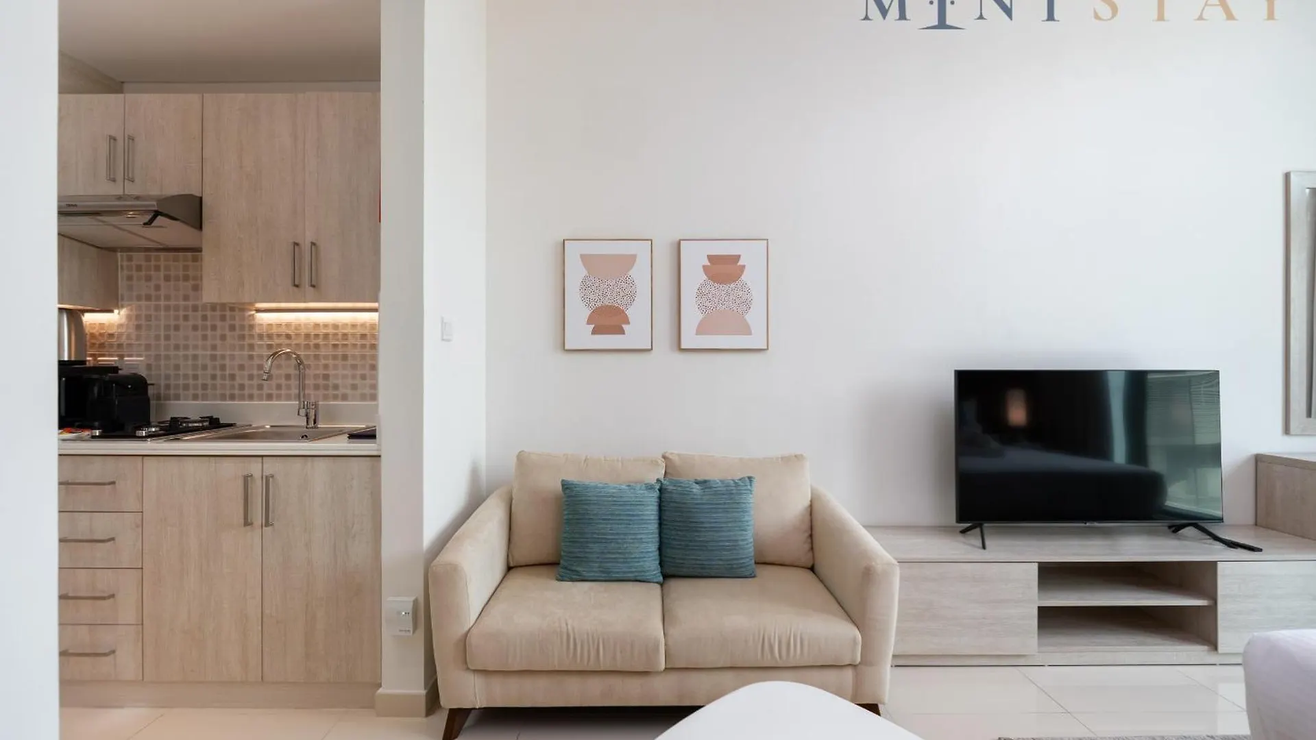 Seven Palm, Palm Jumeirah - Mint Stay Dubai